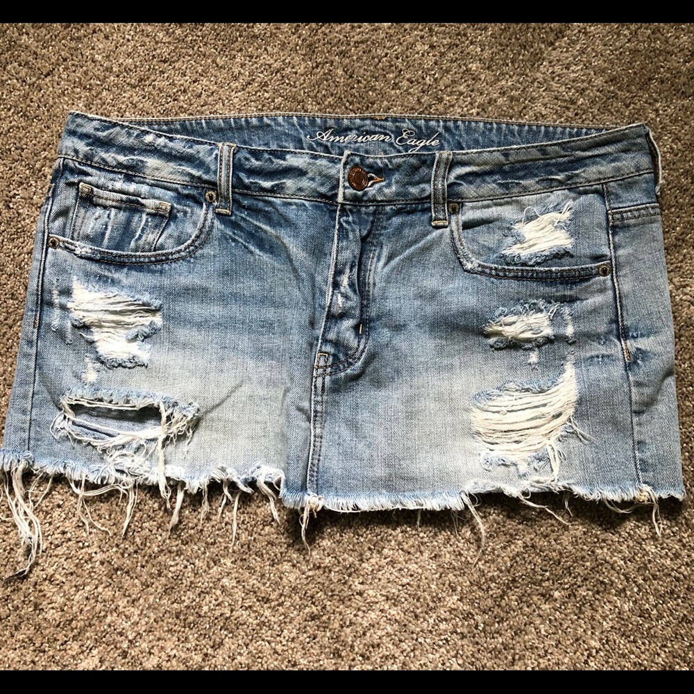 Size 14 Light Wash Distressed AE Jean Skirt